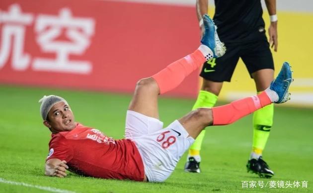 今晨体能课后，里昂遗憾出局备战亚冠，气氛紧张，训练强度明显提升